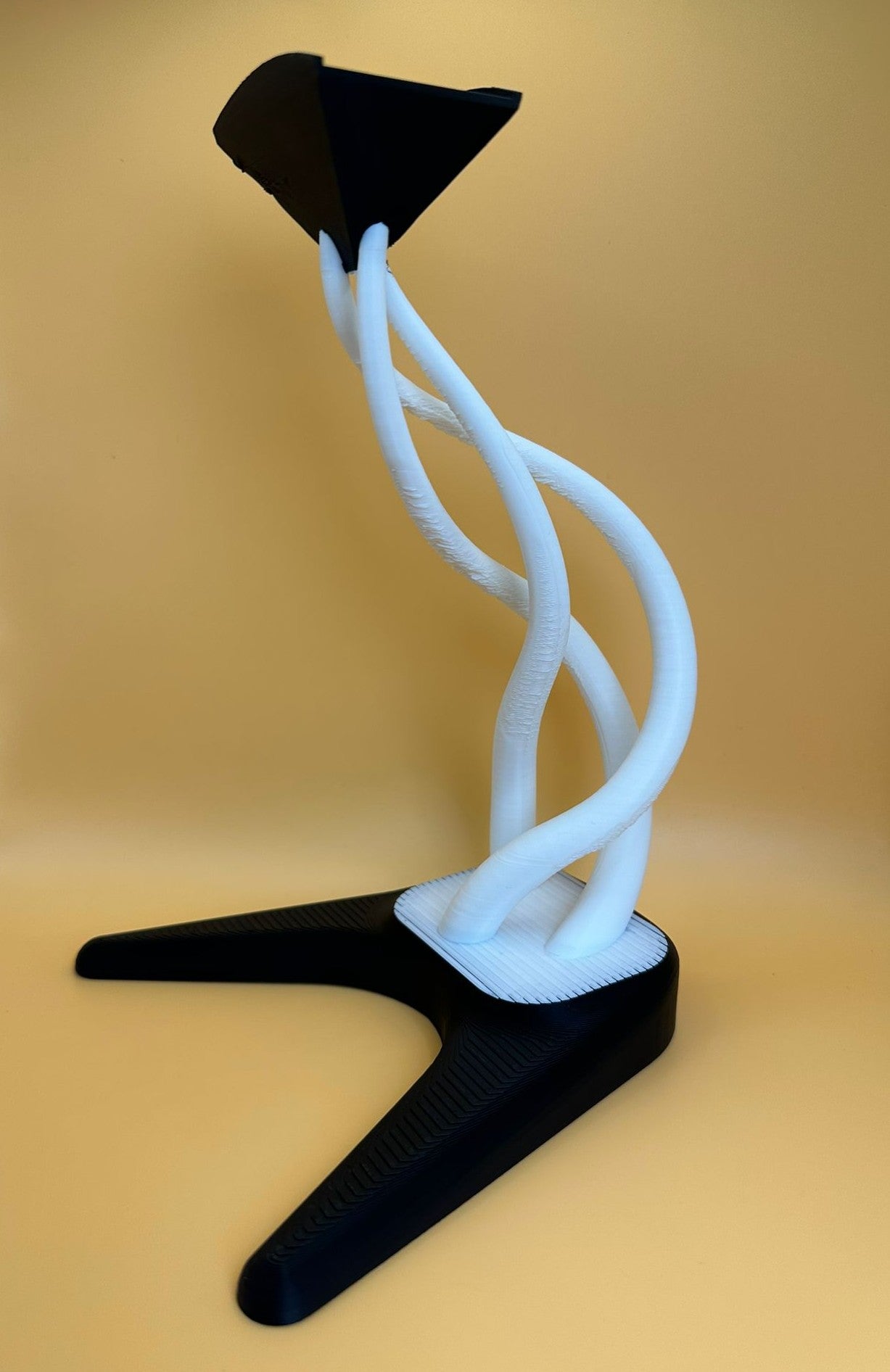 Headphone Stand - Twisted